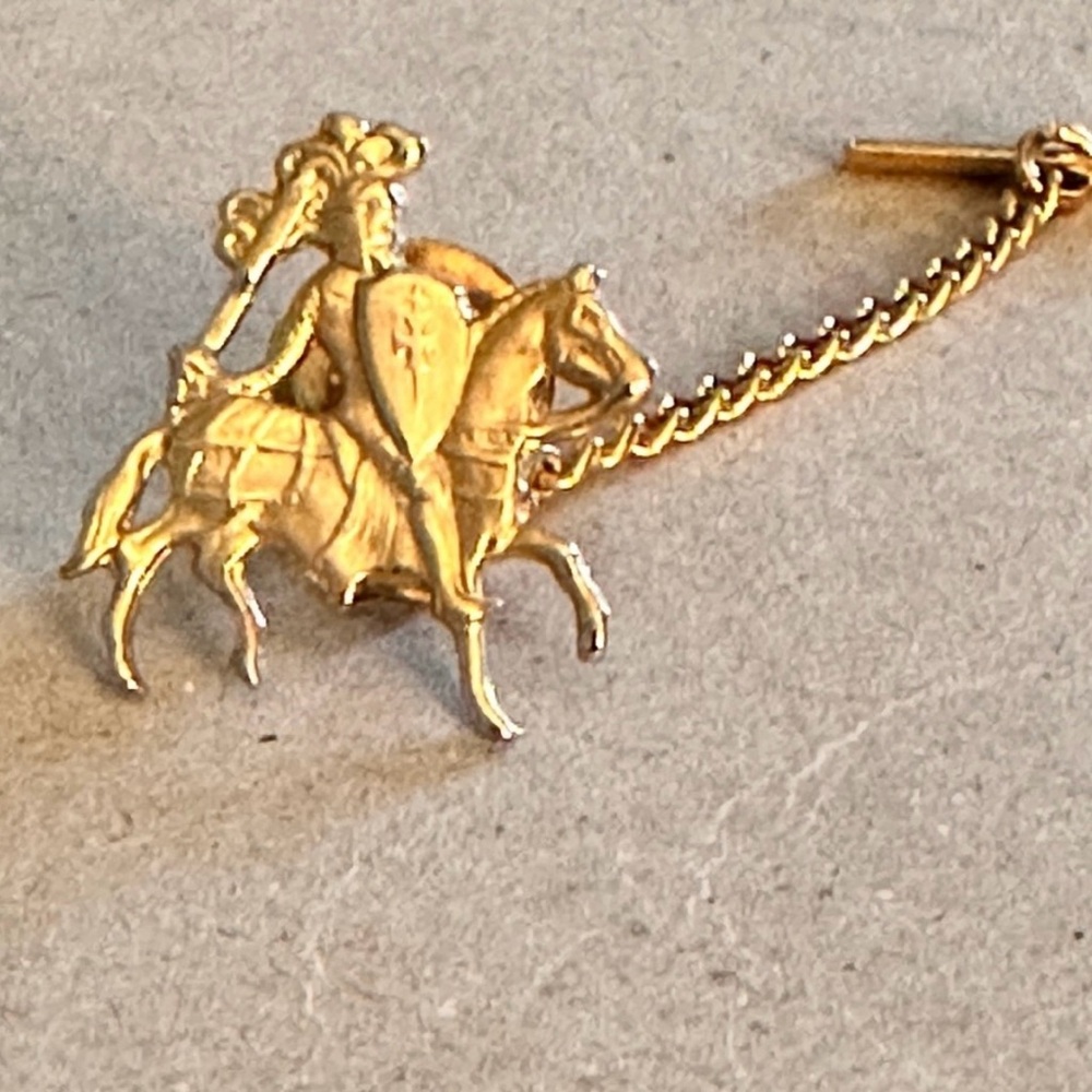 Medieval Gold Tone Knight on Horseback Tie Tack w/Chain